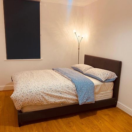 Lovely Cozy One Bedroom Apartment In Whitechapel London Exterior photo
